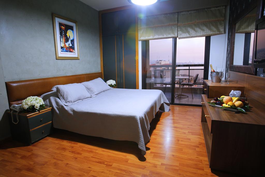 Camelot Hotel Jounieh Εξωτερικό φωτογραφία