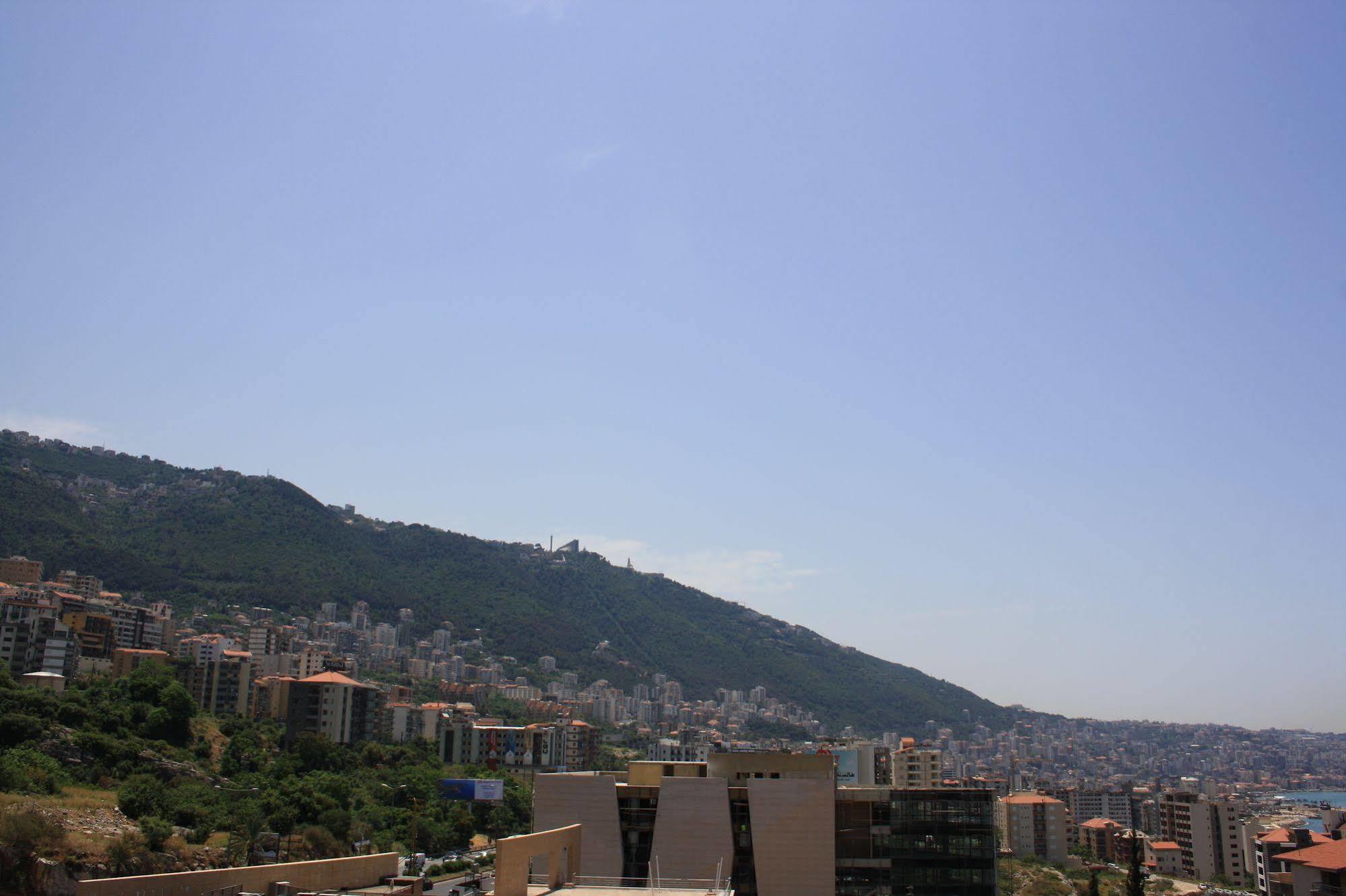 Camelot Hotel Jounieh Εξωτερικό φωτογραφία
