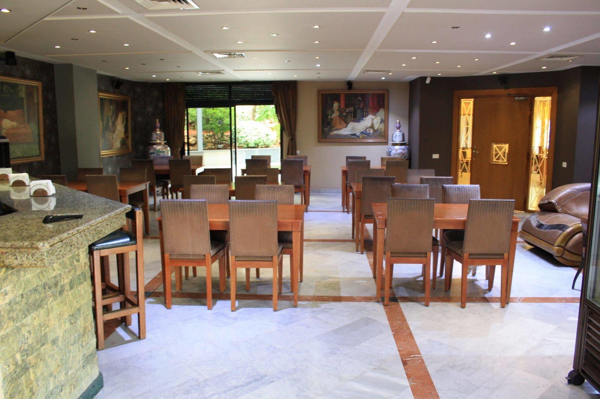 Camelot Hotel Jounieh Εξωτερικό φωτογραφία