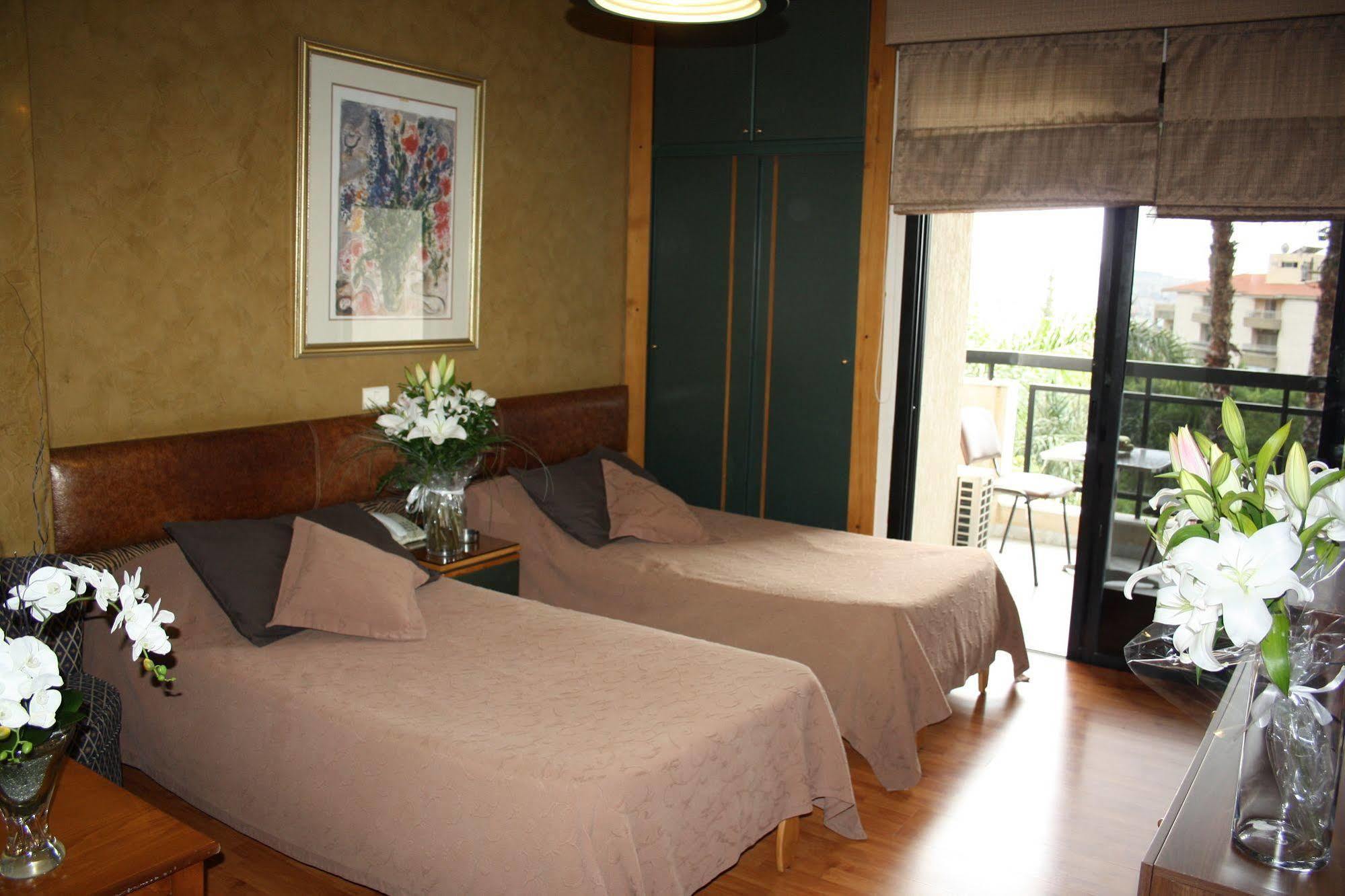 Camelot Hotel Jounieh Εξωτερικό φωτογραφία