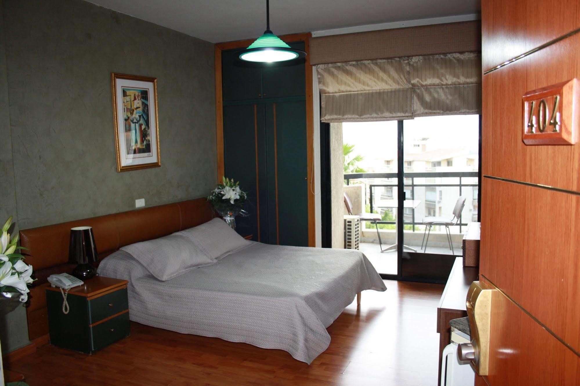Camelot Hotel Jounieh Εξωτερικό φωτογραφία